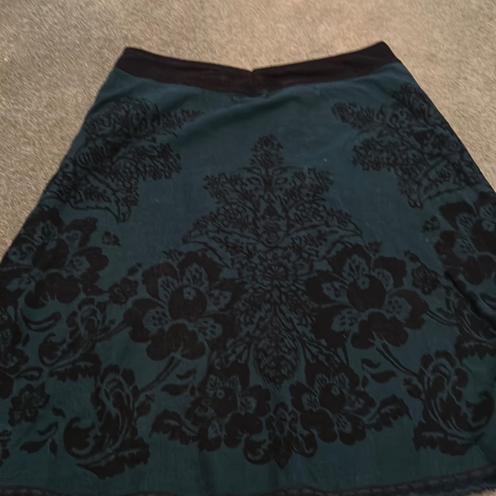 Corduroy green and black a-line skirt size 10, knee length